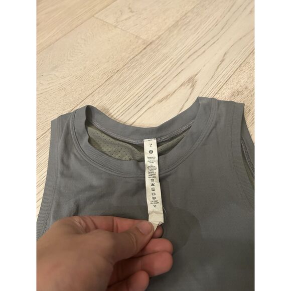 Lululemon Swiftly Breathe Crop Tank Women’s Size 4 Gray Running Sleeveless - Picture 2 of 5